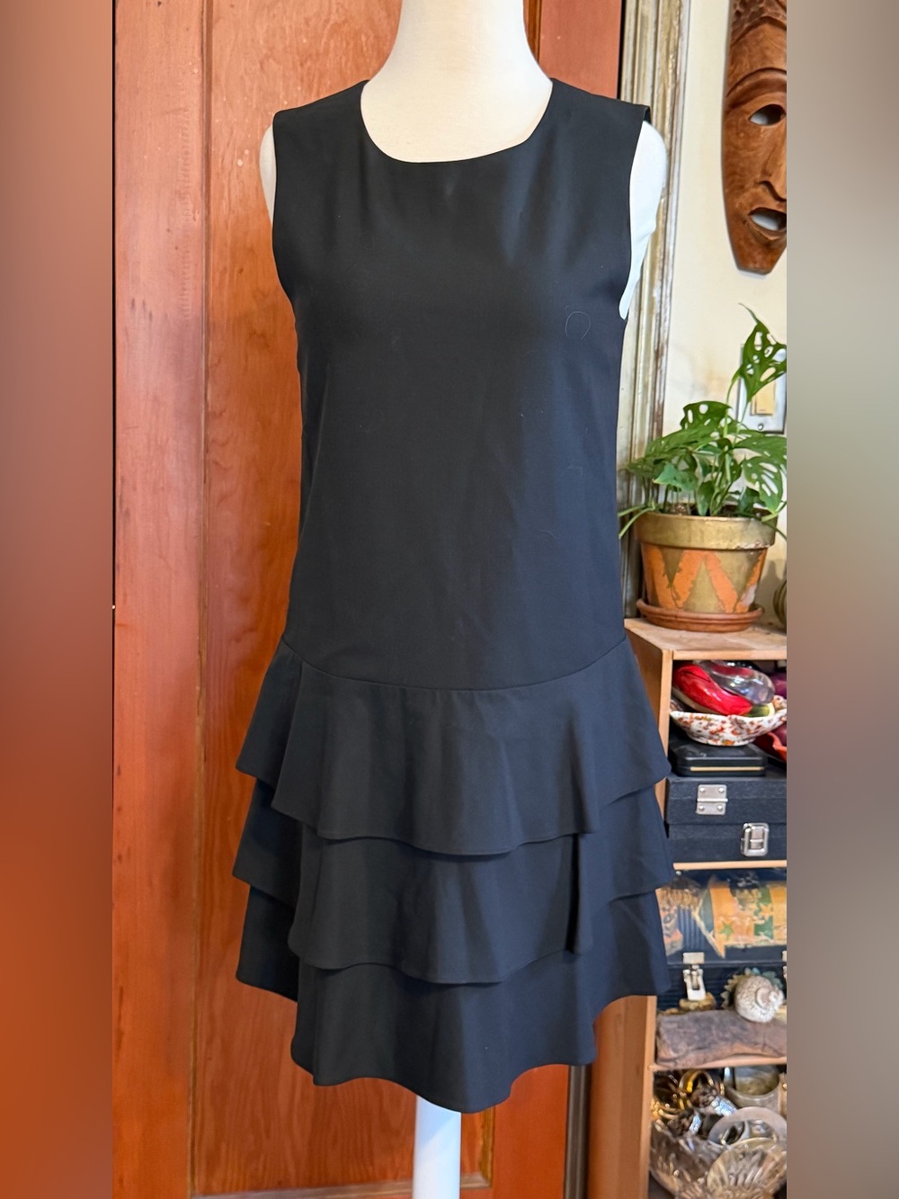 Theory Selma Sleeveless Lined Tiered Ruffle Button Back LBD Size 4